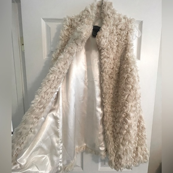 Live A Little Cream Faux Fur Long Vest Large - Picture 4 of 7